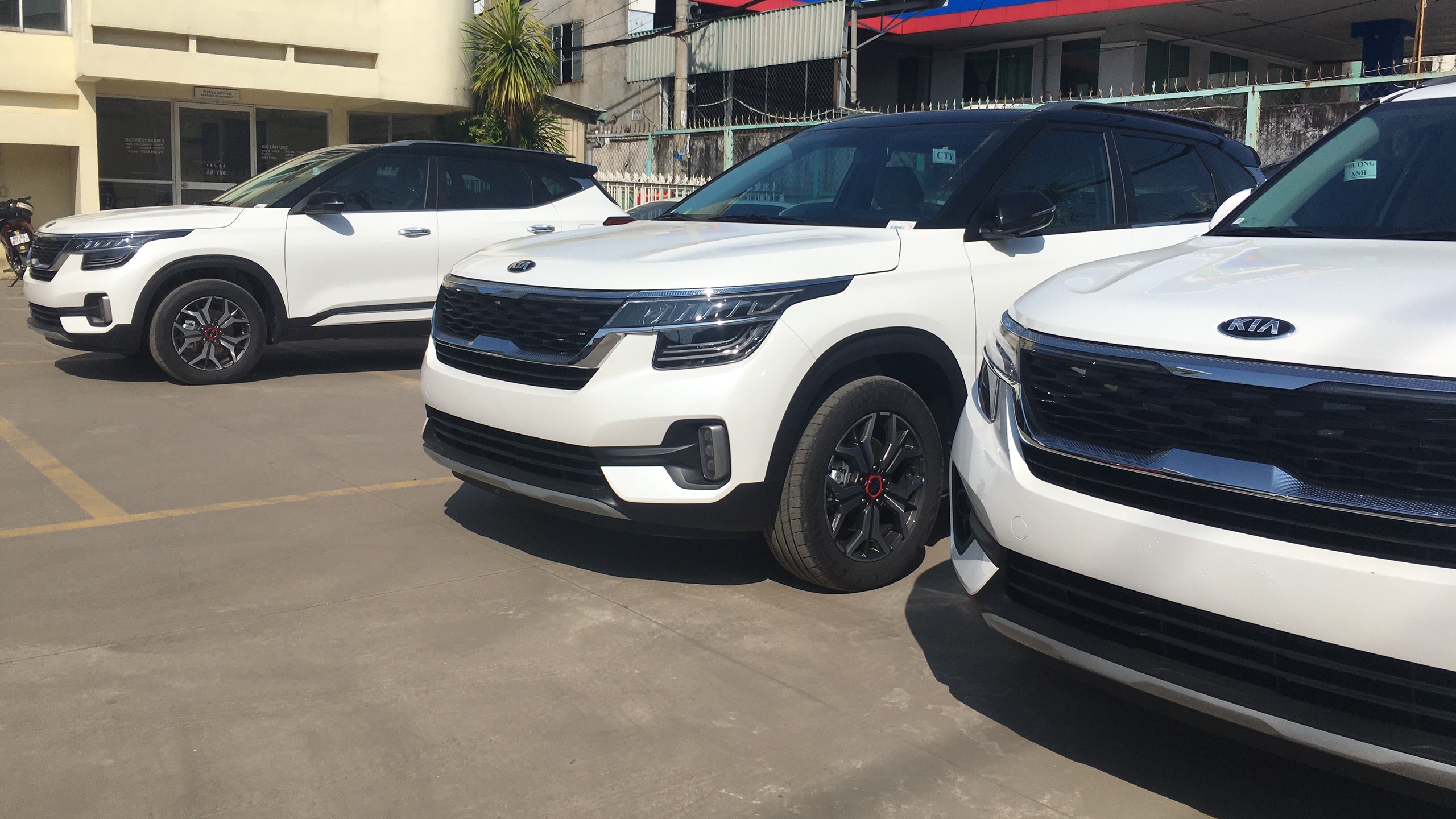 GIỚI THIỆU KIA SELTOS PHIÊN BẢN MỚI 1.6 PREMIUM GIỚI THIỆU KIA SELTOS PHIÊN BẢN MỚI 1.6 PREMIUM